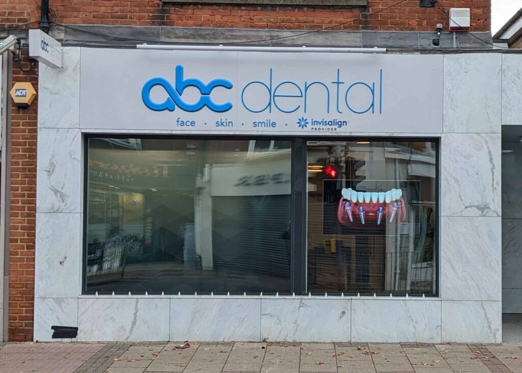 POWDER COATED SLIMLINE TROUGH LIGHT in London