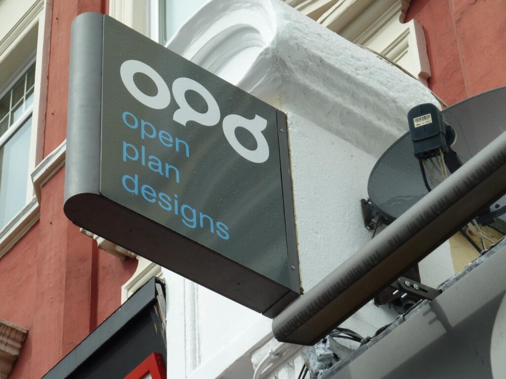Custom Aluminium Cut Vinyl in London