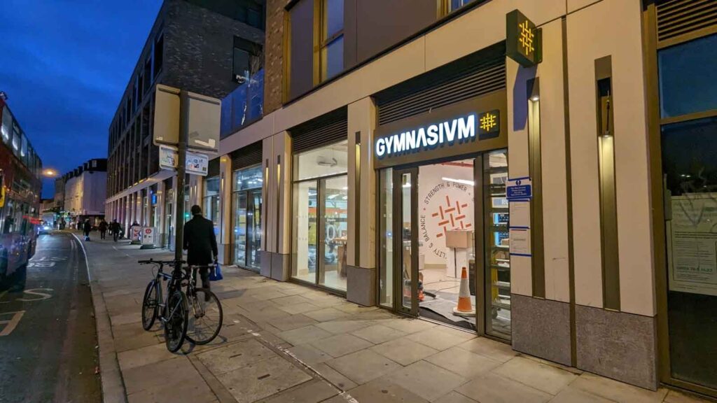 FRONT ILLUMINATION 3D LETTERS & FRET CUT LOGO in London