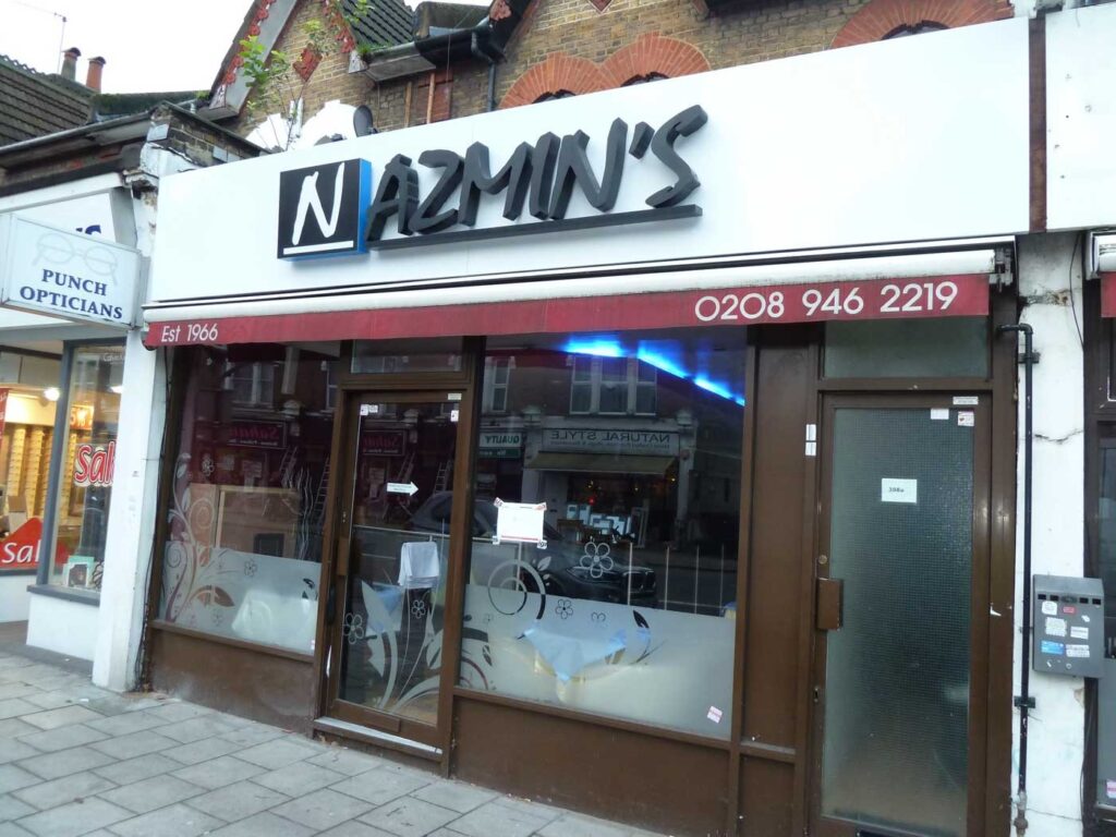 3D Built-Up Letters on Tray in London