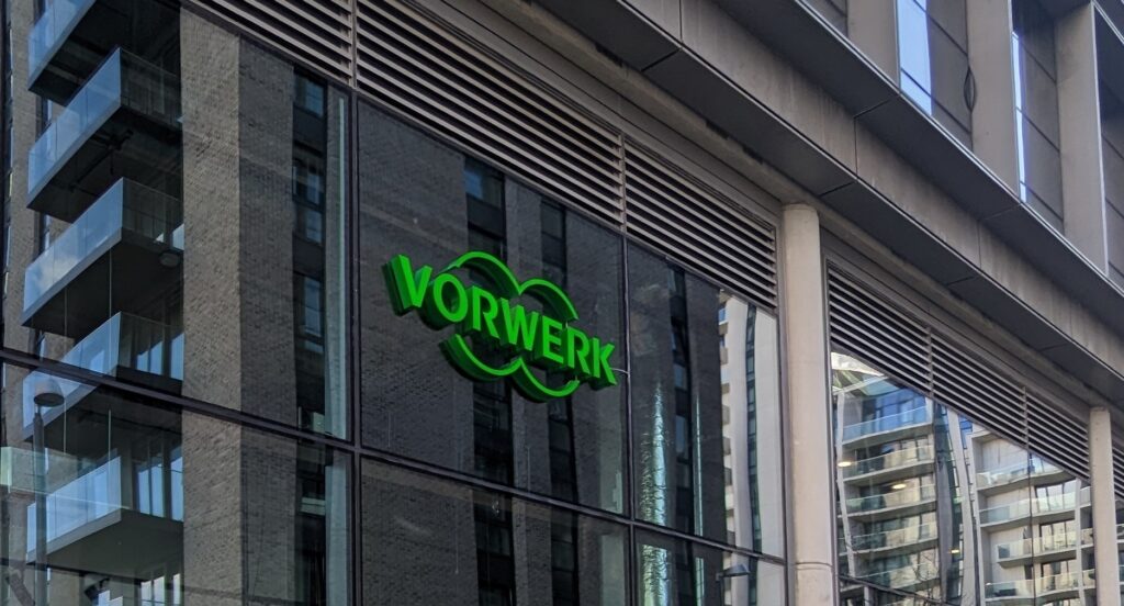 FRONT ILLUMINATION 3D LETTERS APPLIED DIRECTLY TO OUTSIDE OF GLASS in London