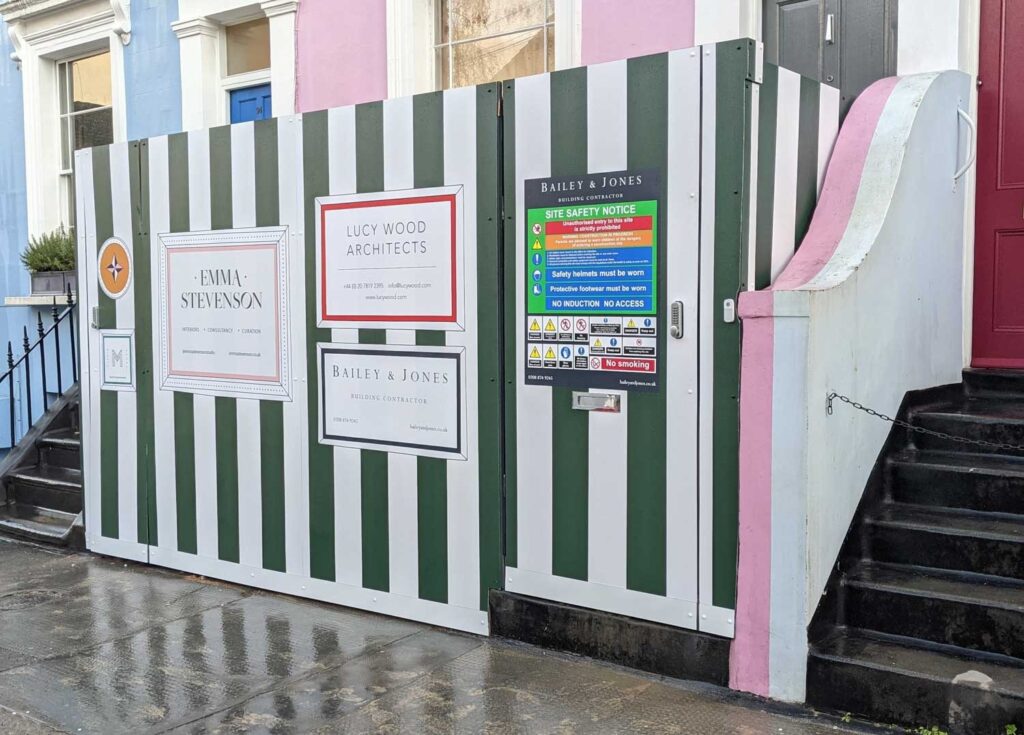 FULL COLOUR ALUMINIUM COMPOSITE INTERNAL HOARDING in London